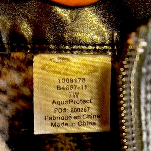 College, Women's Mid-Calf Waterproof Leather Boots ,Size 7 W, in great condition - Picture 6 of 10